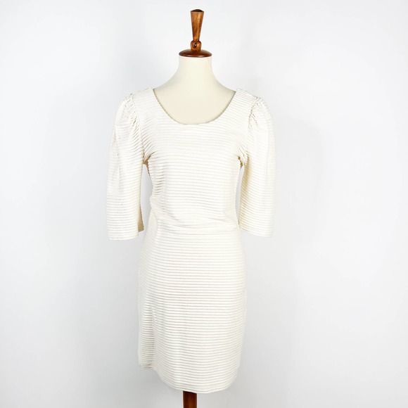 White ribbed dress puff shoulders low back Size Medium - Large - Picture 3 of 9
